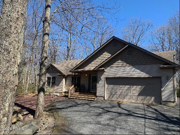 121 Goldrush Drive, Lords Valley PA 18428