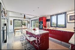 BIARRITZ, ILBARRITZ, 137 SQ.M HOME WITH POOL