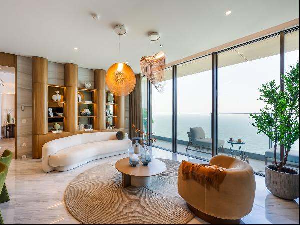 Upgraded Luxury Apartment with Sweeping Sea Views