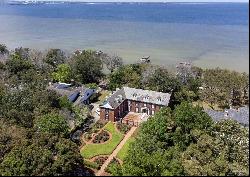 616 Bay Cliffs Rd, Gulf Breeze FL 32561