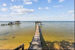 616 Bay Cliffs Rd, Gulf Breeze FL 32561