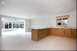 Sandy Lane, Cobham, Surrey, KT11 2EU