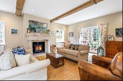 Tyrrells Wood, Leatherhead, Surrey, KT22 8QW