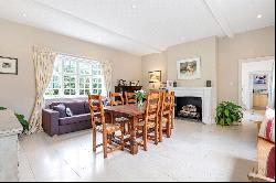 Tyrrells Wood, Leatherhead, Surrey, KT22 8QW