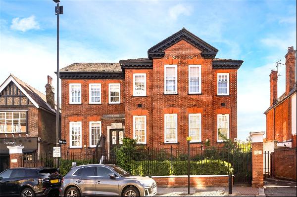 Sutton Court Road, London, W4 4NG