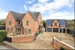 Cliffords Mesne, Newent, Gloucestershire, GL18 1JT