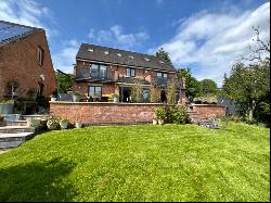 Cliffords Mesne, Newent, Gloucestershire, GL18 1JT