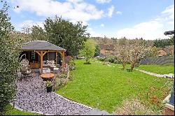 Cliffords Mesne, Newent, Gloucestershire, GL18 1JT