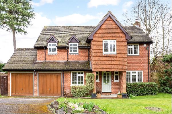 Holmes Close, Sunninghill, Ascot, Berkshire, SL5 9TJ