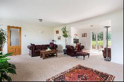 Giffards Meadow, Farnham, Surrey, GU9 8DA