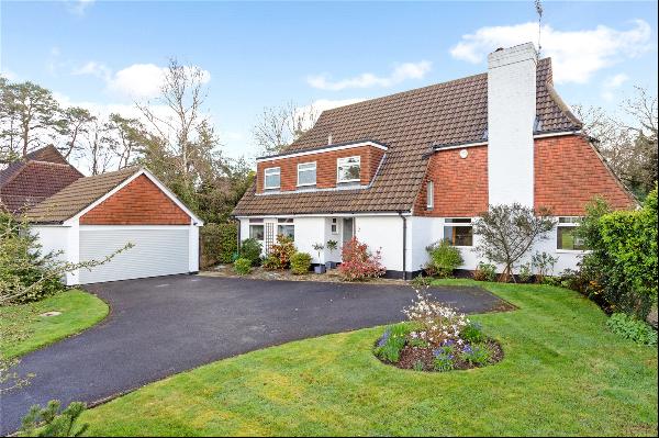 Giffards Meadow, Farnham, Surrey, GU9 8DA