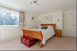 Giffards Meadow, Farnham, Surrey, GU9 8DA