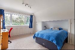 Giffards Meadow, Farnham, Surrey, GU9 8DA