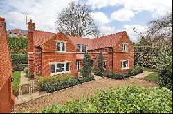 Furzefield Chase, Dormans Park, East Grinstead, West Sussex, RH19 2LY