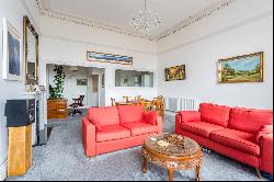 Royal York Crescent, Clifton, Bristol, BS8 4JZ