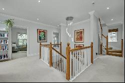 Palace Road, East Molesey, Surrey, KT8 9DW