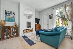 Littleworth Road, Esher, Surrey, KT10 9BZ