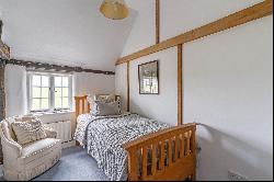 Jonathan Kiln Cottages, Well Road, Crondall, Farnham, GU10 5QA