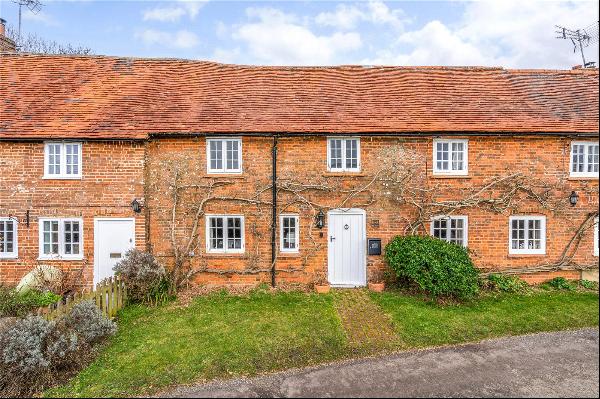 Jonathan Kiln Cottages, Well Road, Crondall, Farnham, GU10 5QA