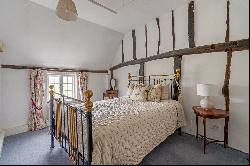 Jonathan Kiln Cottages, Well Road, Crondall, Farnham, GU10 5QA