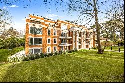 Lincoln Court, Old Avenue, Weybridge, Surrey, KT13 0PH