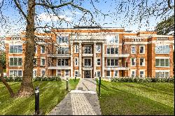 Lincoln Court, Old Avenue, Weybridge, Surrey, KT13 0PH