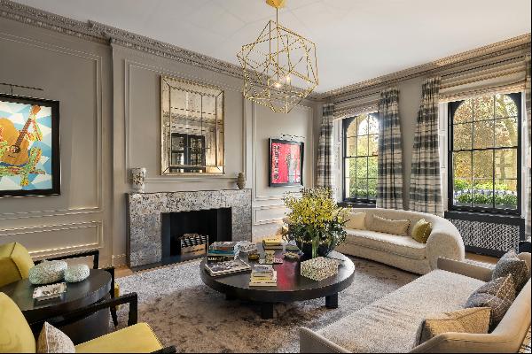 An exceptional four bedroom apartment for sale in Eaton Square, Belgravia, SW1.