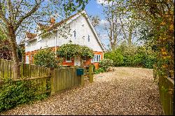 Rotherfield Greys, Henley-on-Thames, Oxfordshire, RG9 4PL