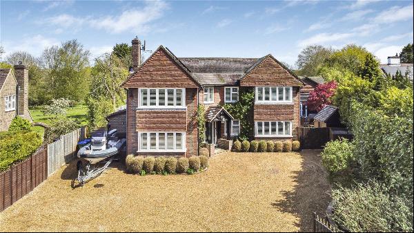 Haywards Heath Road, North Chailey, East Sussex, BN8 4DT