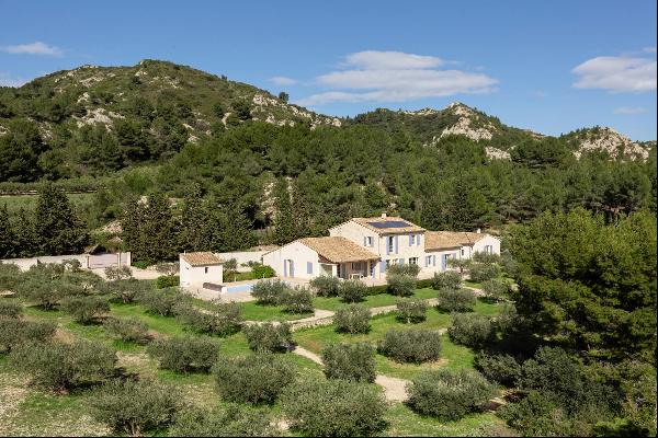 House in Les Baux de Provence, with panoramic views.