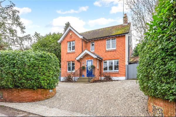 Cookham Dean Bottom, Cookham, Berkshire, SL6 9AR