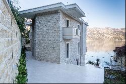 Exclusive VIlla With A Pool, Kostanjica, Kotor, Montenegro, R2303