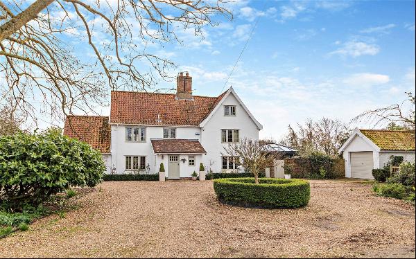 Norwich Road, Hedenham, Bungay, Norfolk, NR35 2JZ