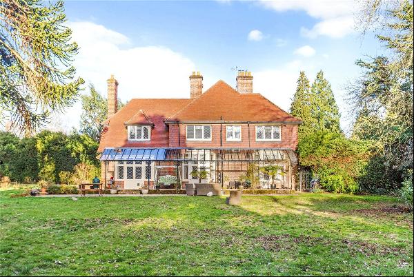 Chenies Road, Chorleywood, Rickmansworth, Hertfordshire, WD3 5LU