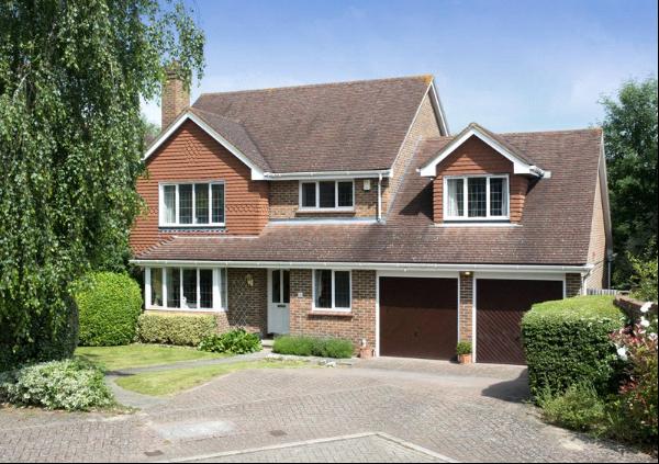 Great Till Close, Otford, Sevenoaks, Kent, TN14 5LQ