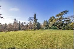 North Frith Park, Hadlow, Tonbridge, Kent, TN11 9QW