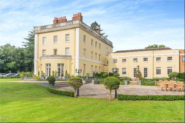 Westhorpe House, Marlow, Buckinghamshire, SL7 3FJ