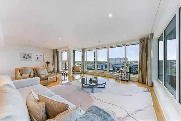 A beautifully presented 3 double bedroom, sub penthouse apartment to let in Fountain House