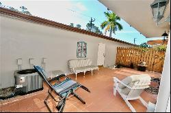 180 Cypress WAY E #F 137, Naples FL 34110