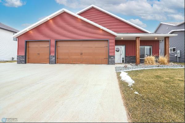 7903 Northern Lights Avenue, Horace ND 58047