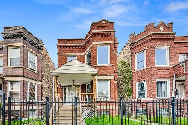 4724 W CONGRESS Parkway, Chicago IL 60644