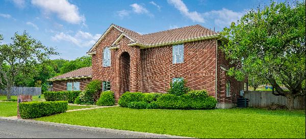 Stunning Two Story in Fair Oaks Ranch 