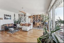 9th and top floor with 180° terrace overlooking Paris