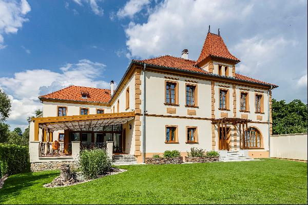Country mansion in the heart of Czech Siberia , South Bohemian Region ID: 0806