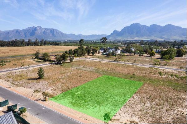 Stunning vacant stand on The Acres at Pearl Valley