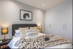 Val de Vie Evergreen Luxury Suites set in the heart of the safest estate in Africa