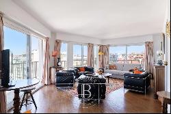 BIARRITZ HEART OF TOWN, APARTMENT WITH TERRACE, OCEAN VIEW, GARAGE