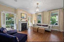 Historic Carriage Home in Coveted South of Broad Neighborhood