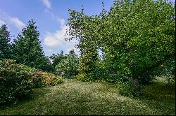 Building plot with fully grown garden, Nespeky - Benešov ID: 0792