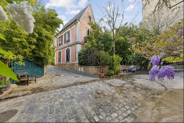 Apartment in Paris 9th - Saint Georges-Martyrs